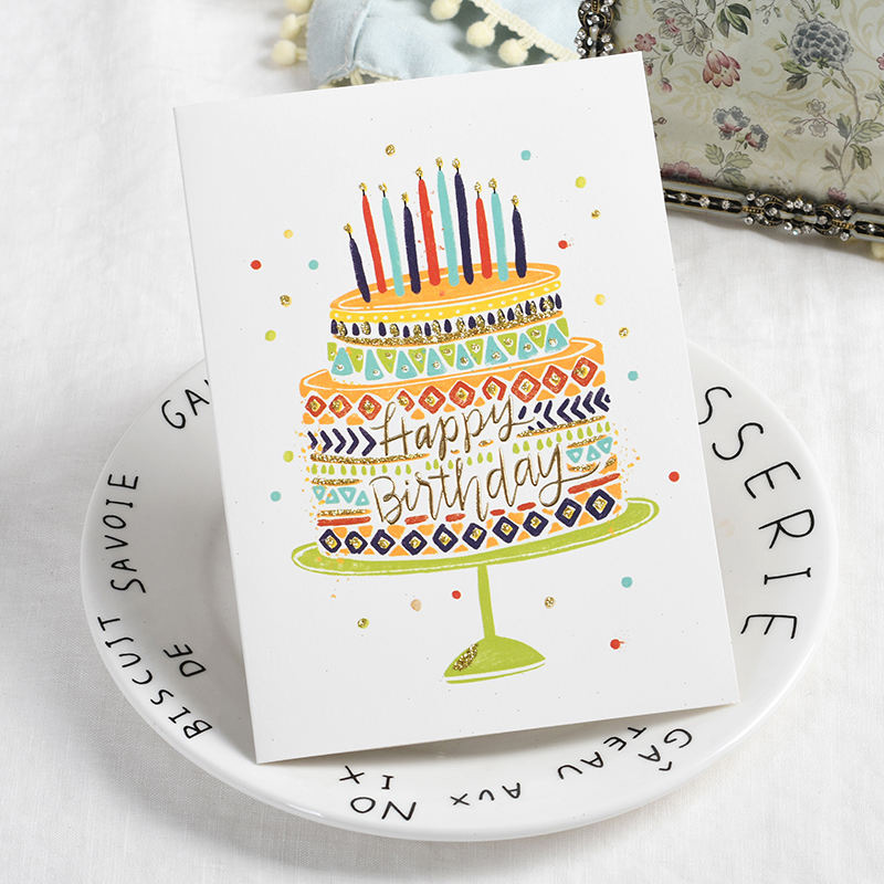 Cartes de voeux d'anniversaire pliées